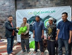 Ramadan Berkah, MT Daarul Ilmi Bagikan Kadeudeuh Bagi Asatidz serta Puluhan Paket Sembako