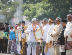 Bertepatan HUT ke 78 RI, Gubernur Jabar Serahkan 4 Penghargaan Untuk Kota Bandung