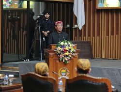 Rapat Paripurna HJKB 213, Ema Sumarna Bacakan Sejarah Bandung