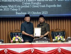 Fraksi-Fraksi DPRD Kaji Materi 5 Bakal Raperda Baru