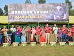 1.000 Paket Sembako Dibagikan Panglima TNI untuk Masyarakat KBB