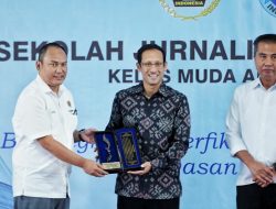 Nadiem Makarim Sebut Jurnalisme Saat Ini Tengah Bersaing dengan AI