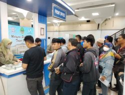 Warga Ramai-ramai Bayar Pajak di Samsat Subang Pasca Libur Lebaran