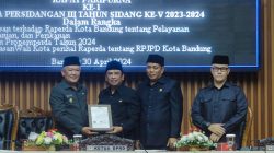 Pj Walikota Bandung Sampaikan Penjelasan Raperda tentang RPJPD Tahun 2025-2045