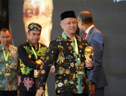 Pemkot Bandung Sabet Penghargaan UHC Award Kategori Utama