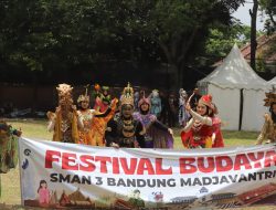 Usung Tema “Madjavantri”, Fesbud SMAN 3 Bandung Berlangsung Meriah dan Semarak