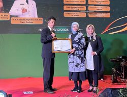 Delis Lela Haryati Raih Penghargaan Sebagai Tokoh Inspiratif di Ajang BRIA 2024