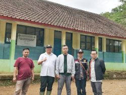 Bupati Garut Abdusy Syakur Amin dan Nyawa Optimisme di Kampung Tung-tung Bulan Kampung Cipeundeuy
