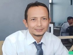 Ketua Umumisme: Saat Partai Menjadi Agama (Hari Santri di Tengah Krisis Demokrasi Partai)