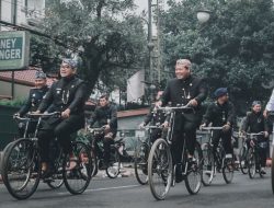 Evaluasi Satu Tahun Kepemimpinan Wali Kota; Bandung Masih di Persimpangan Jalan