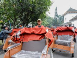 Pemkot Bandung Tengah Menyiapkan Titik Pengoperasian Becak Listrik Termasuk Pengisian Dayanya