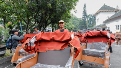 Pemkot Bandung Tengah Menyiapkan Titik Pengoperasian Becak Listrik Termasuk Pengisian Dayanya